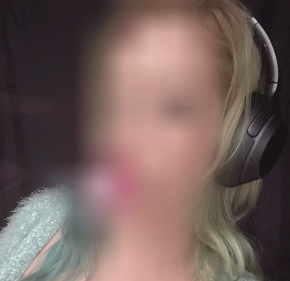 Aisha, 35