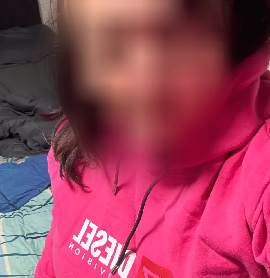 Farah, 30