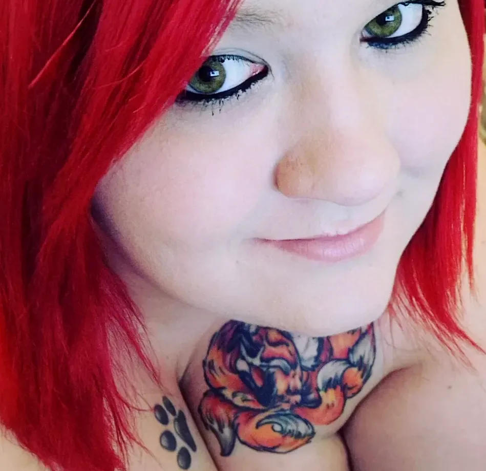 Isla, 32