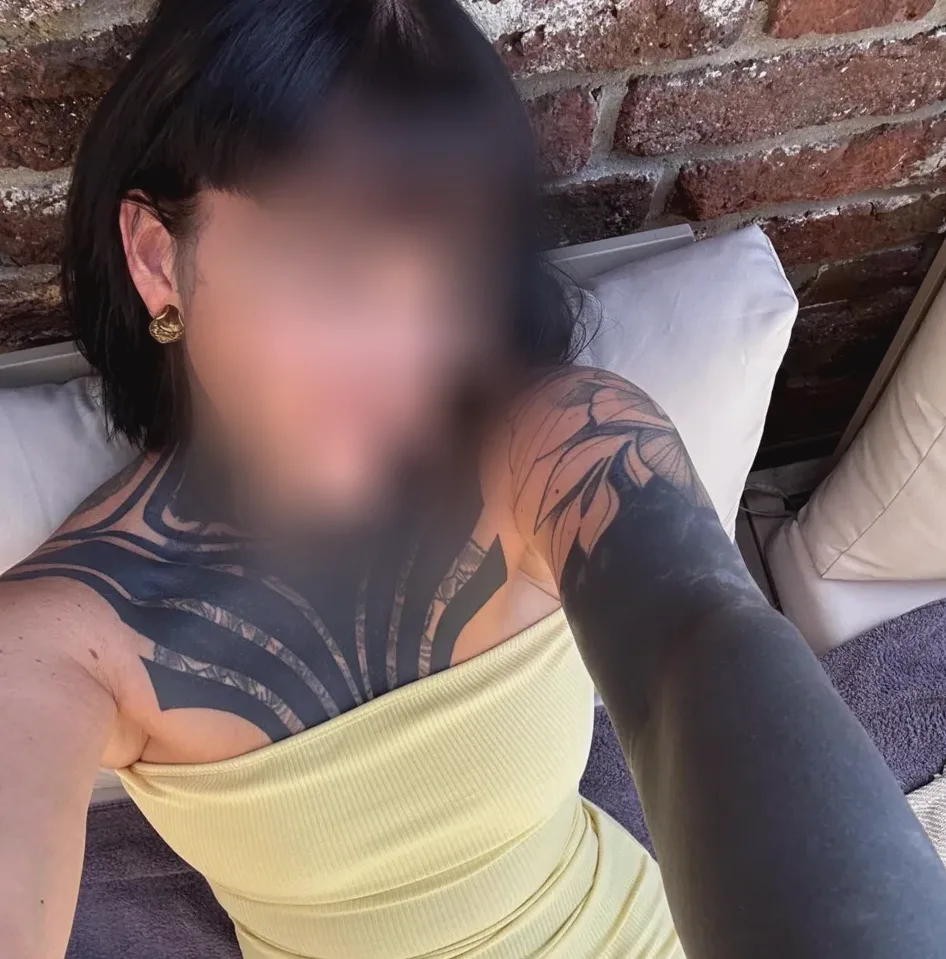 Isla, 35