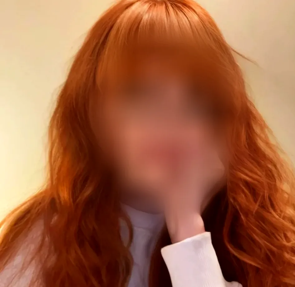 Kelly, 27