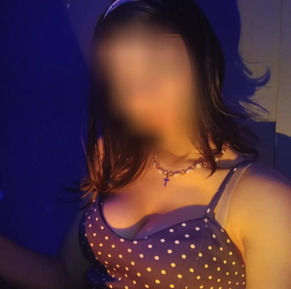 Niamh, 20