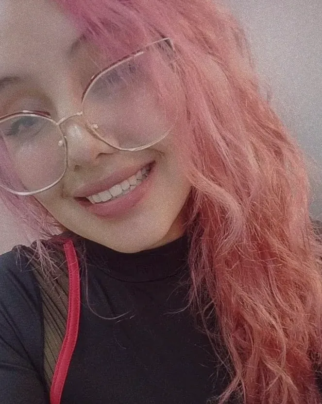 Sadia, 27