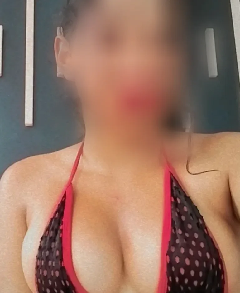 Sinead, 22